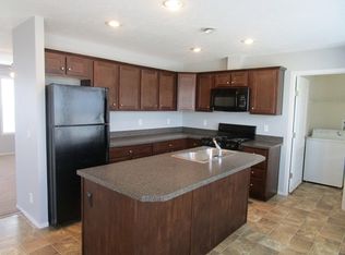 9846 Townsquare Blvd, Fenton, MI 48430