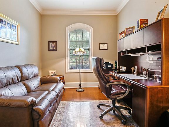 4th image of 80 China Berry Cir