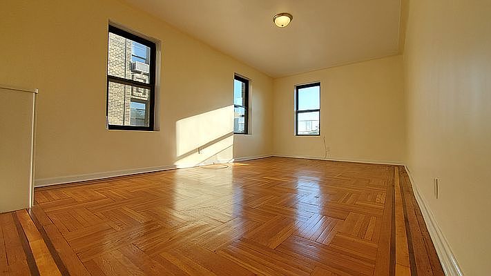 1st image of 3405 Kings Hwy APT 5G
