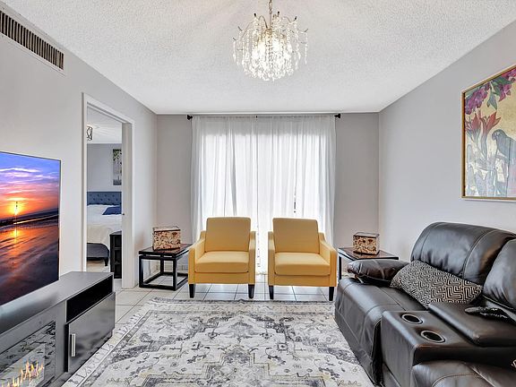 3rd image of 5336 NE 6th Avenue #H7