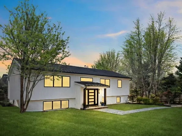 238 Sebonac Rd, Southampton, NY 11968