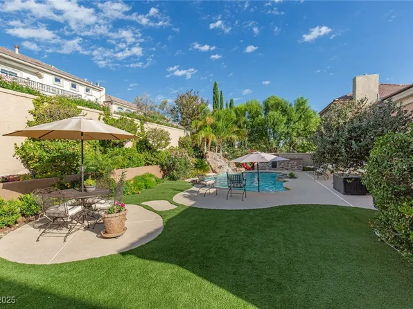 305 Round Stone Ct, Las Vegas, NV 89145