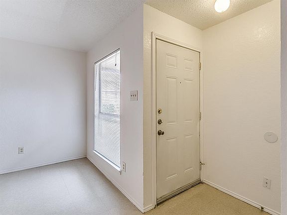 3rd image of 3728 Hulen Park Cir #3728