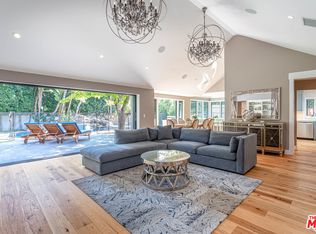 2701 Roscomare Rd, Los Angeles, CA 90077