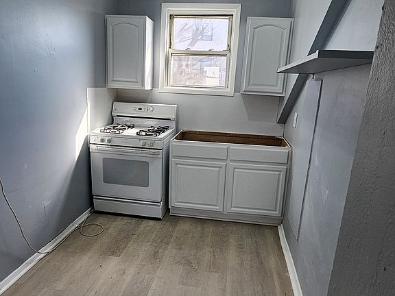 5th image of 60 Pearl St Floor 3