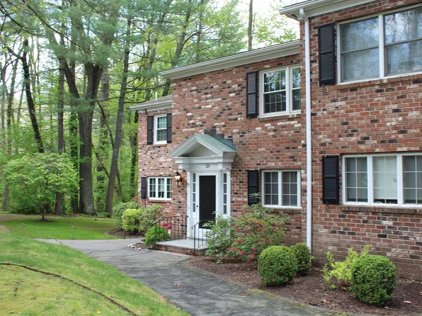 28 Tunxis Village #28, Farmington, CT 06032