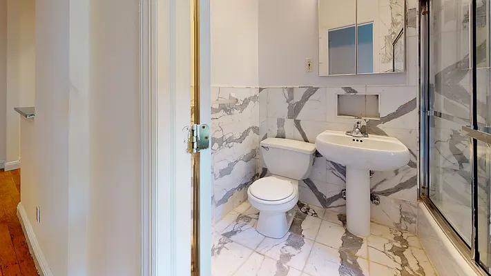 Rented by Bond New York | media 6