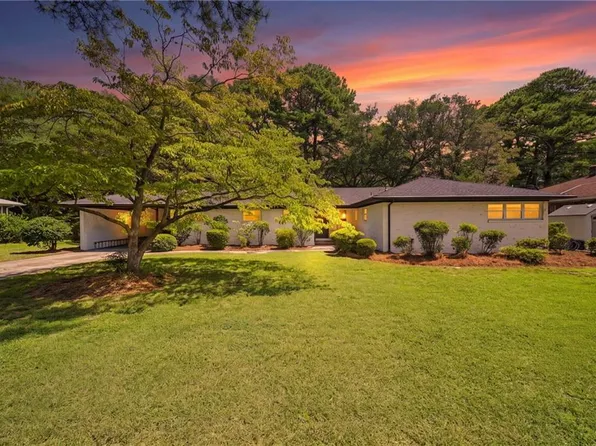 7077 Kirby Cres, Norfolk, VA 23505