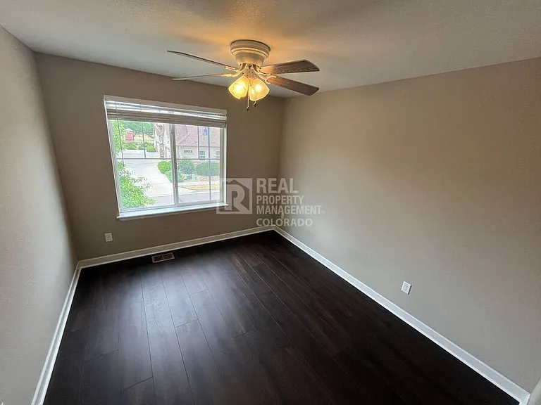 550 Gallegos Cir — Photo 12