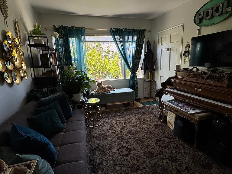 1044 Ocean Park Blvd #B — Photo 2