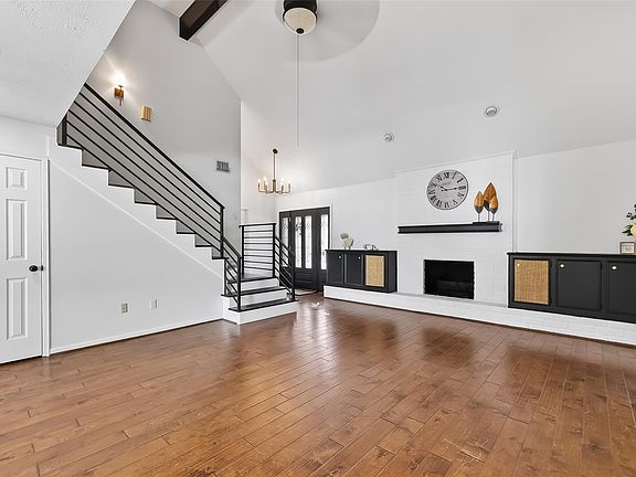 4th image of 13202 Lakecrest Drive