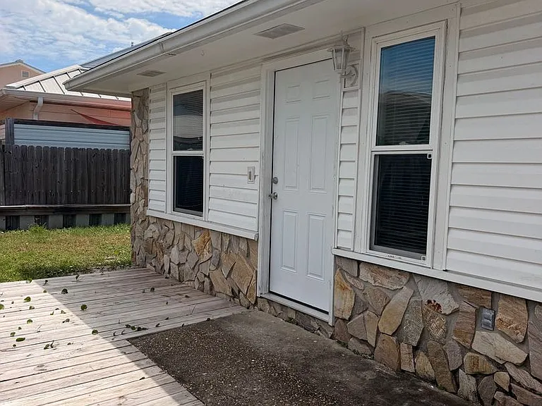 6218 Hilltop Ave #C — Photo 10