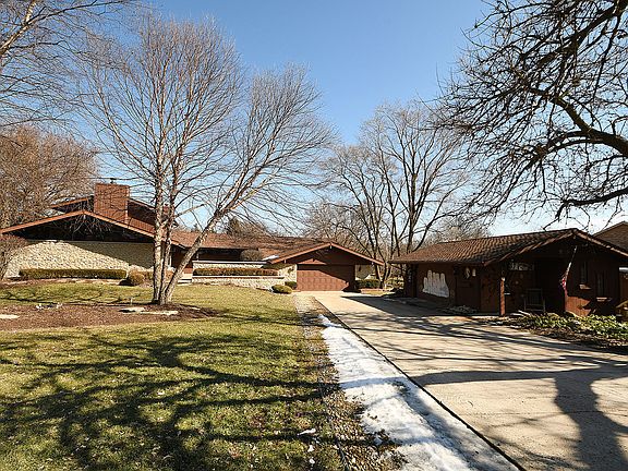 2nd image of 19119 Mary Ct