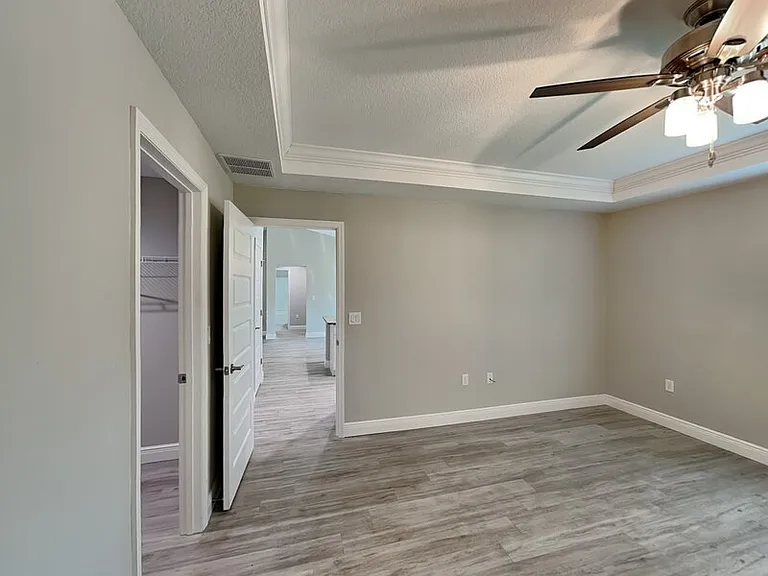 7867 N Manville Rd — Photo 14