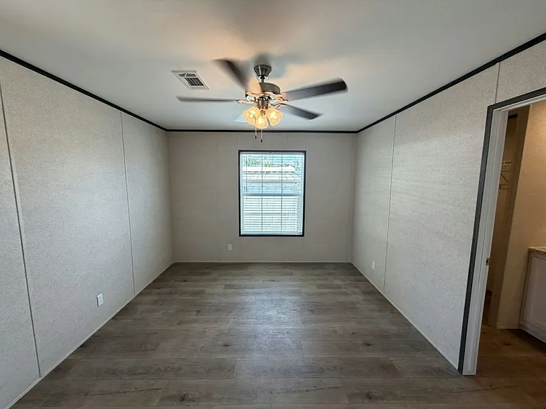 131 Lakeside Garden Cir #131 — Photo 19