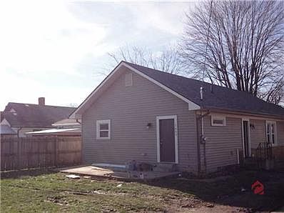 3rd image of 1657 N Belleview Pl