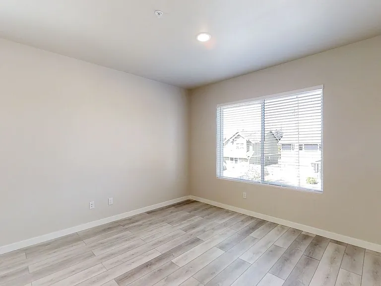 7427 S D St — Photo 16