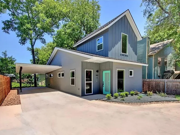 902 Taulbee Ln — Photo 1