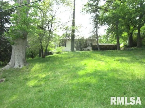 401 Arnold Rd, East Peoria, IL 61611