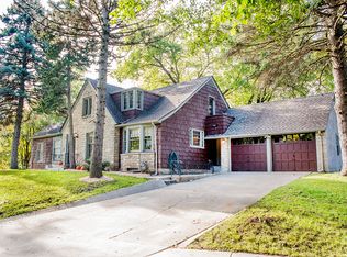 1121 Russell Ave N, Minneapolis, MN 55411