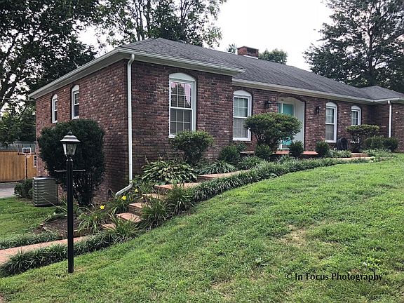 2nd image of 301 Leawood Dr