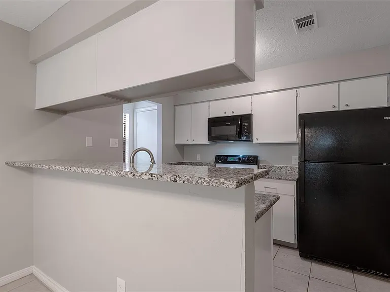 2401 Sycamore Ave #C2 — Photo 11