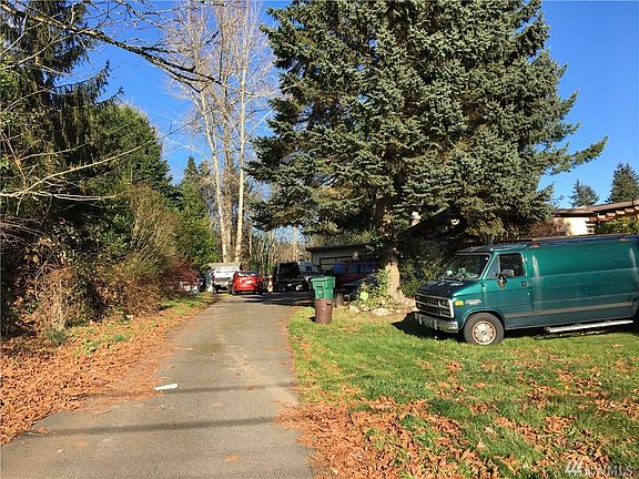 4th image of 4615 240th St SW