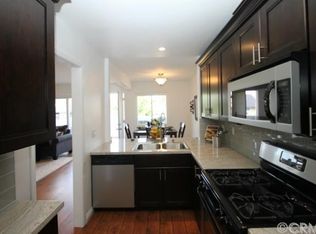 27 Oval Rd #4, Irvine, CA 92604