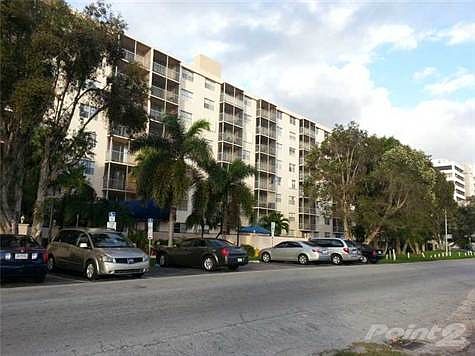 4th image of 1251 NE 108th St APT 106