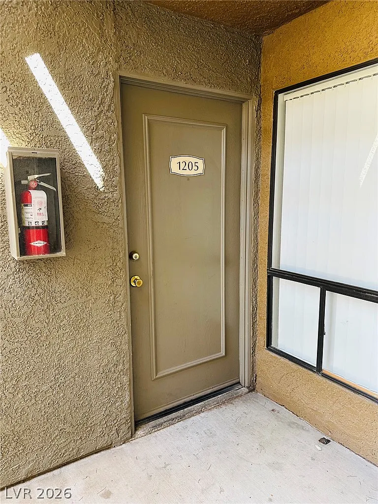 1 bed, 1.0 bath, 704 sqft, $1,195 — Photo 3