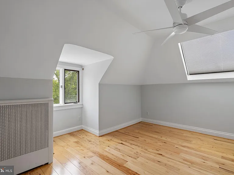 3313 Cleveland Ave NW — Photo 51