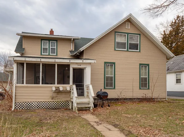 149 33rd St NE APT 1, Cedar Rapids, IA 52402