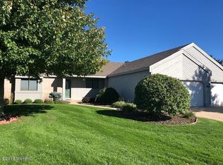 6620 Crystal Downes Ct SE, Caledonia, MI 49316