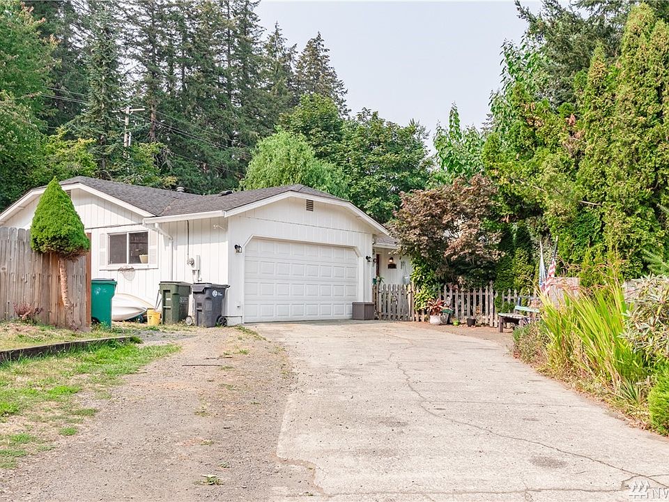 1st image of 2041 Bing Ct NW