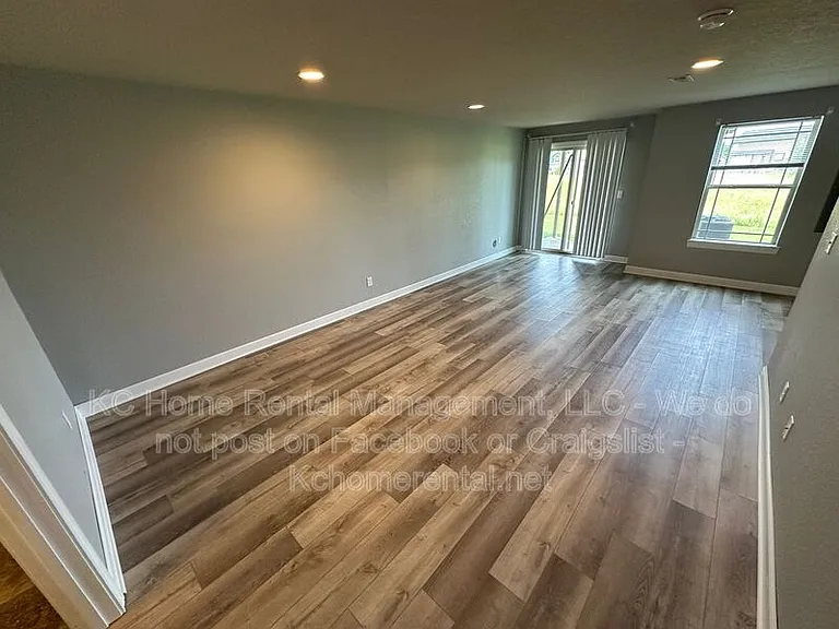 10540 Kane Dr — Photo 20
