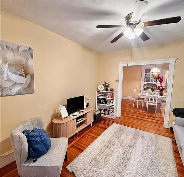 122 Willis Ave #A — Photo 1