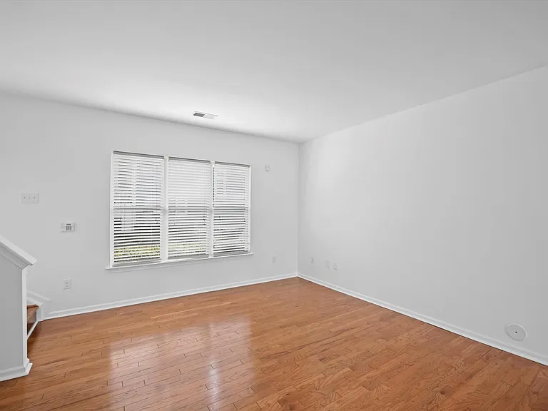 2252 Vision Dr — Photo 7