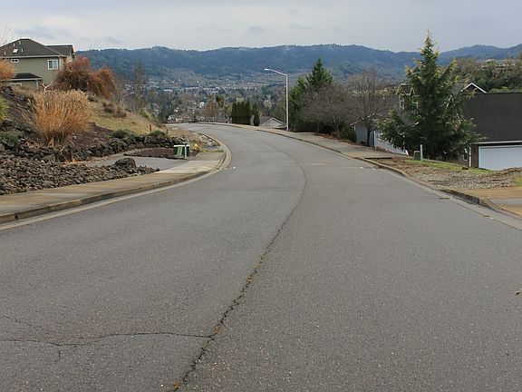 3rd image of 2904 NW Daysha Dr