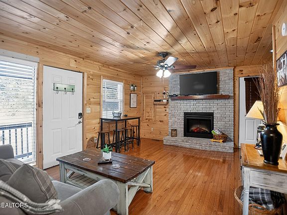 3rd image of 406 King Branch Rd