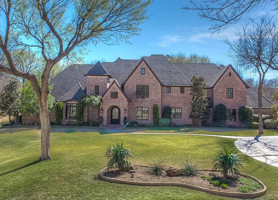 1st image of 105 Crested Elm Ct