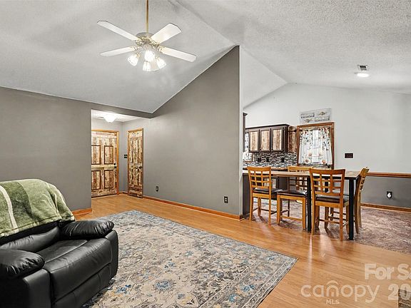 4th image of 3308 Mistywood Dr