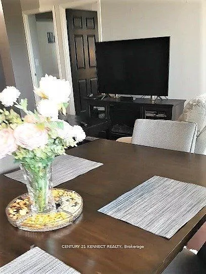 23 Oneida Cres #411 — Photo 22