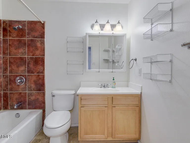 1623 E Del Rio Dr — Photo 11