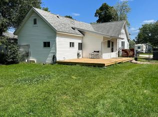 831 N Hemlock St, Evart, MI