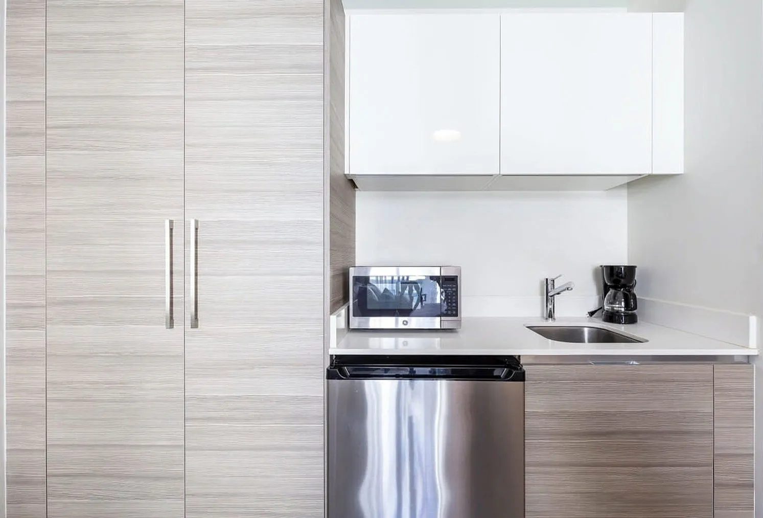 Studio, 1.0 bath, 398 sqft, $2,361 — Photo 4