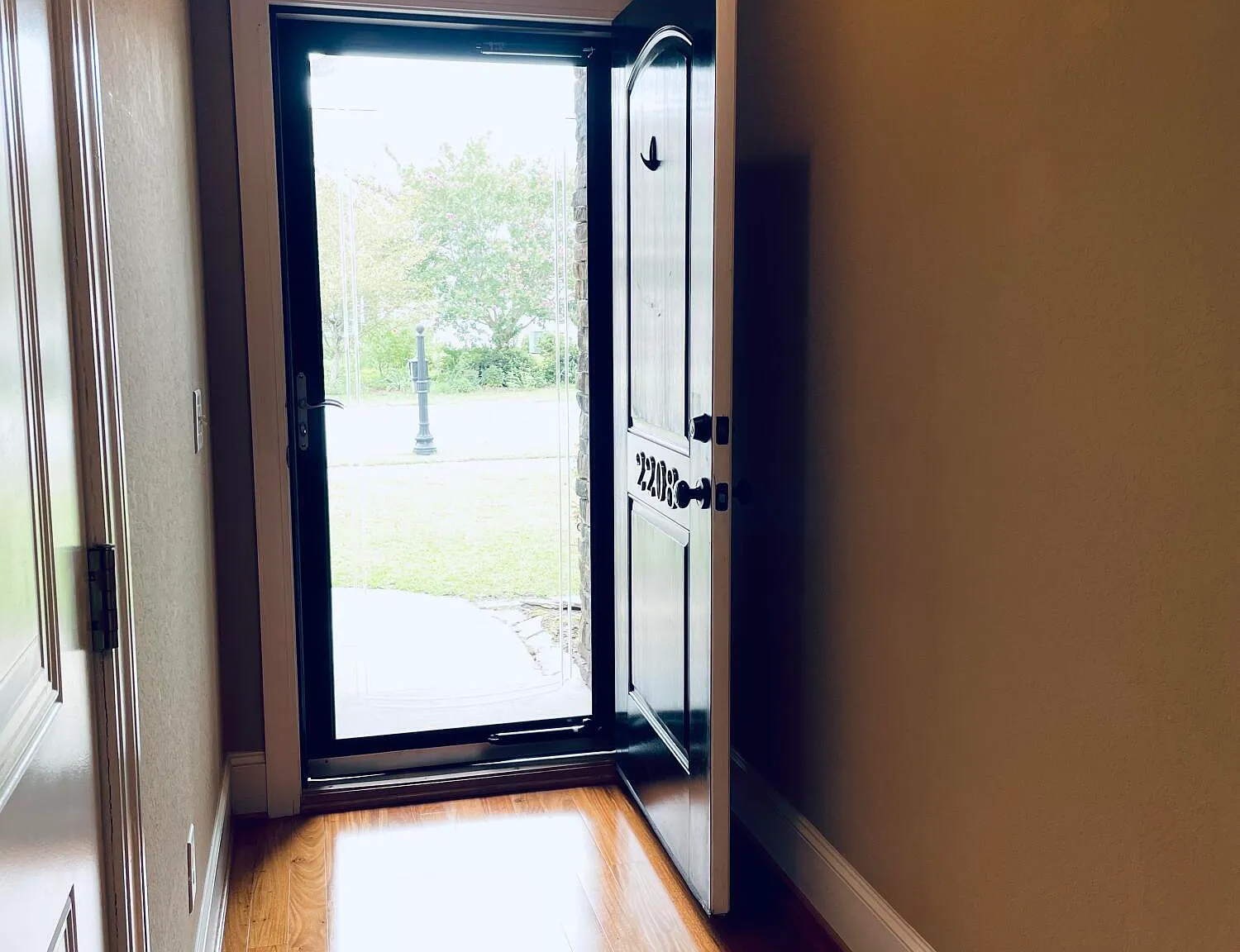 3 bed, 3.0 bath, $2,200 — Photo 3