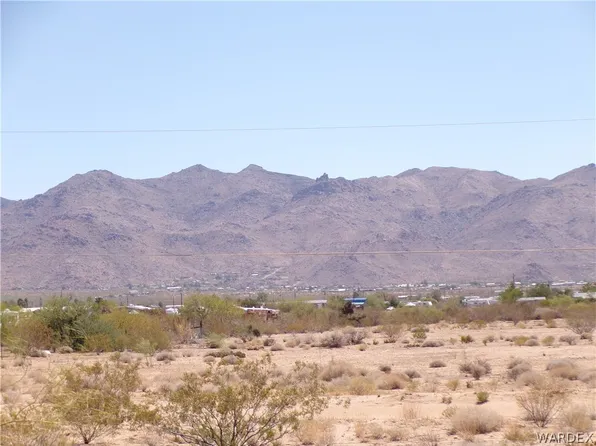 3687 N Mobile Road, Golden Valley, AZ 86413