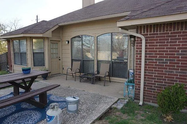 702 Long Hill Ct — Photo 6