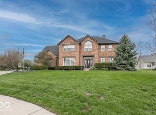 11368 Royal Cir, Carmel, IN