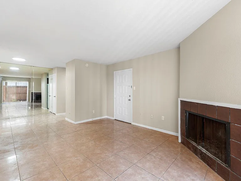 9350 Country Creek Dr #52 — Photo 11